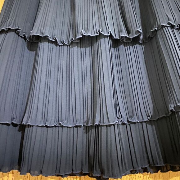 ANN TAYLOR WOMEN’s BLACK PLEATED 3-TIER ELASTICIZED A-LINE SKIRT Sz-XS/S - Picture 2 of 5